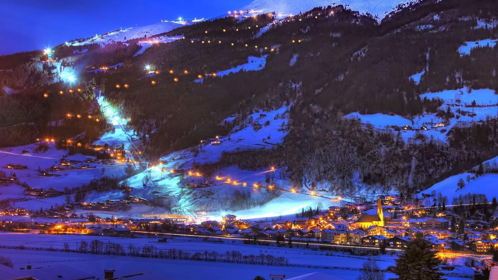 Ferienwohnung Zwoelferblick Bramberg am Wildkogel Esterno foto